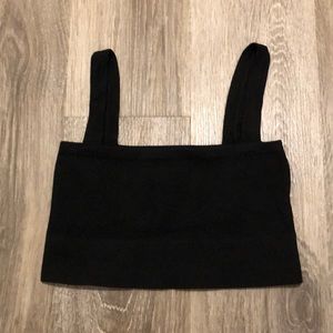 URBAN OUTFITTERS CROP TOP